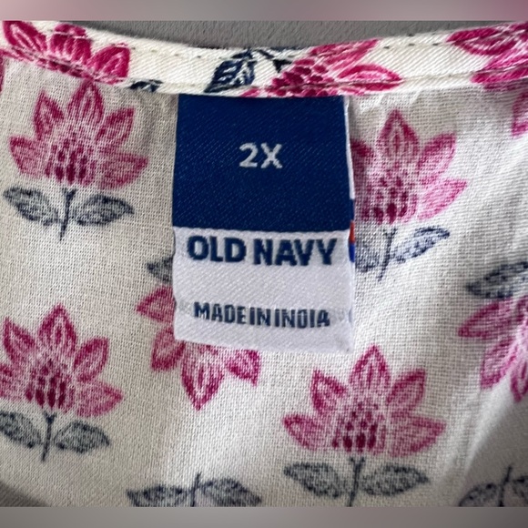 Old Navy Pink Floral Blouse - Picture 7 of 10
